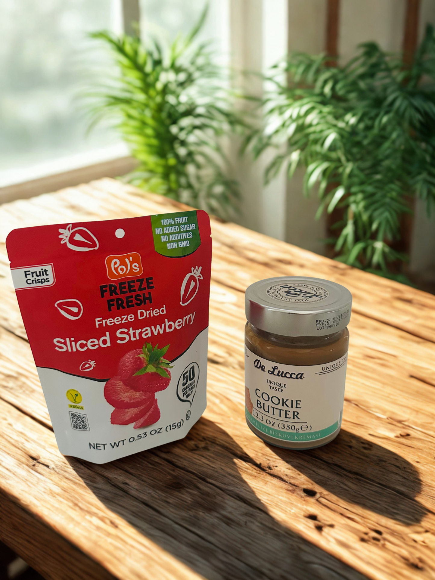 Pols Freeze Fresh Freeze Dried Strawberry (5) and De Lucca Caramelized Cookie Butter (1) Combo