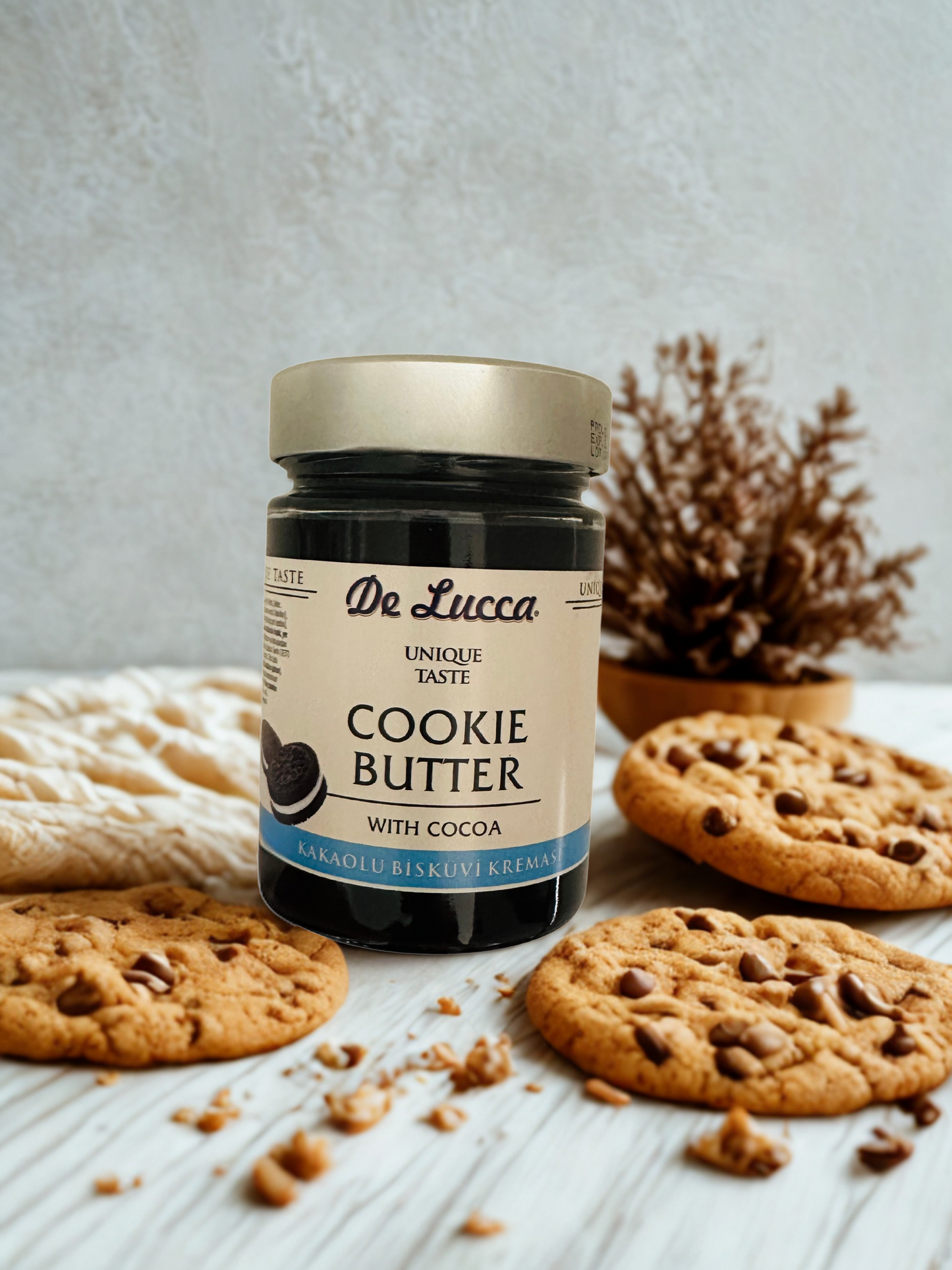 De Lucca Cookie Butter with Cocoa (1) and Pols Freeze Fresh Freeze Dried Sliced Apple (5) Bundle